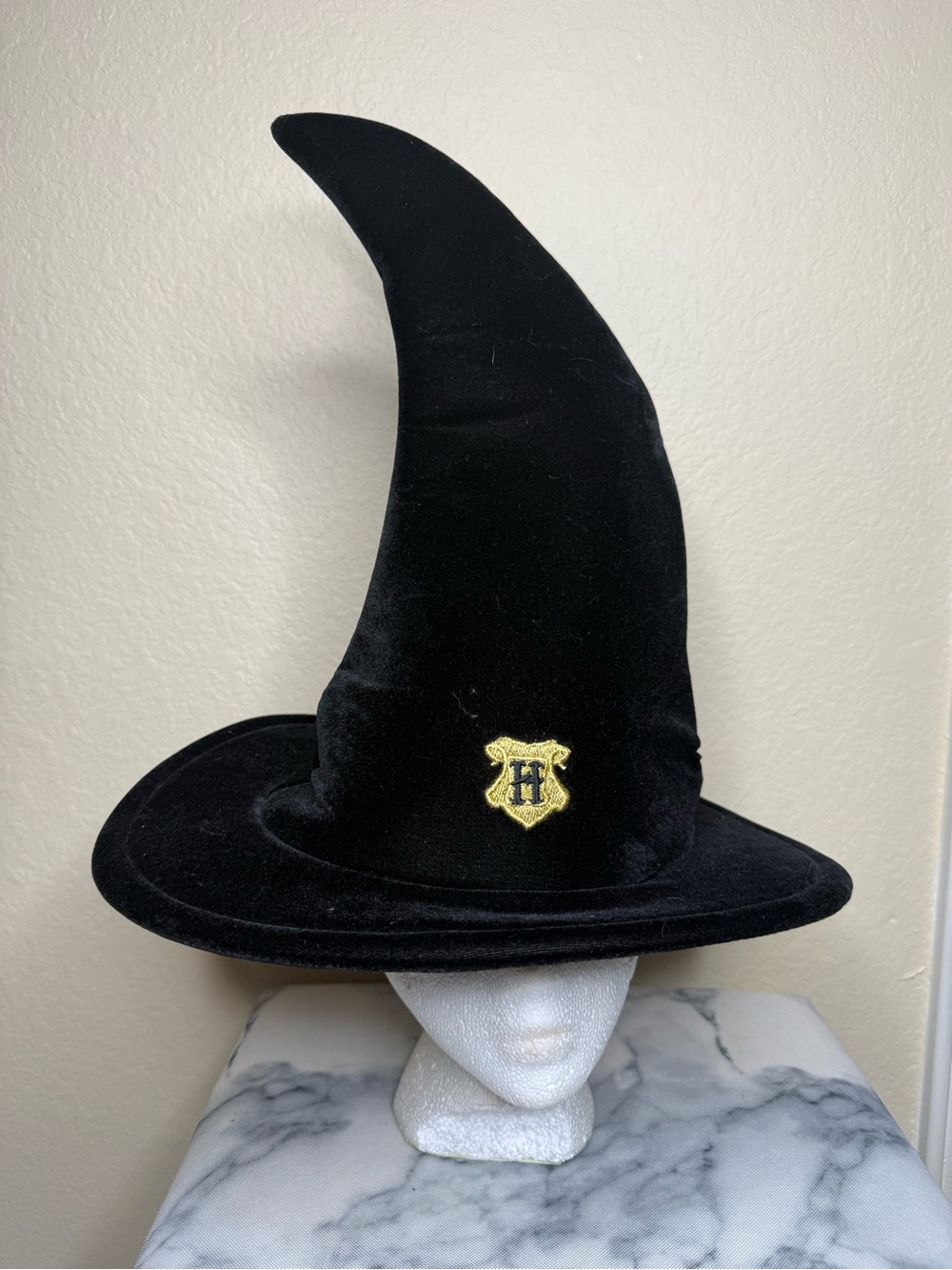 Harry Potter Hogwarts Velvet Wizard Hat
